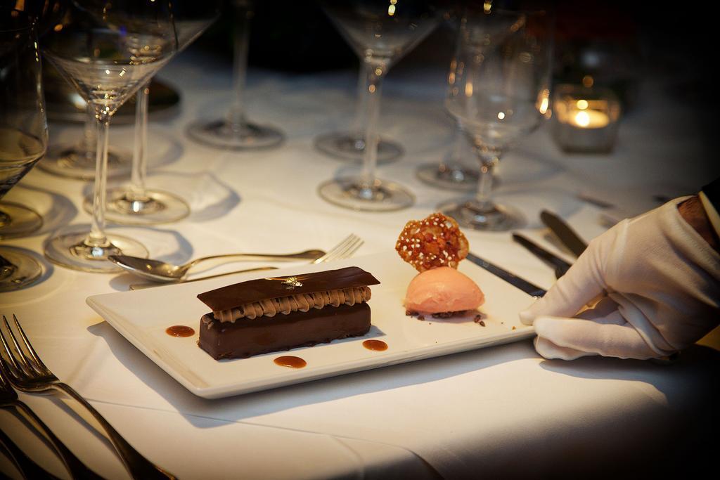 Aghadoe Heights Hotel & Spa Fossa Exterior foto A chocolate dessert