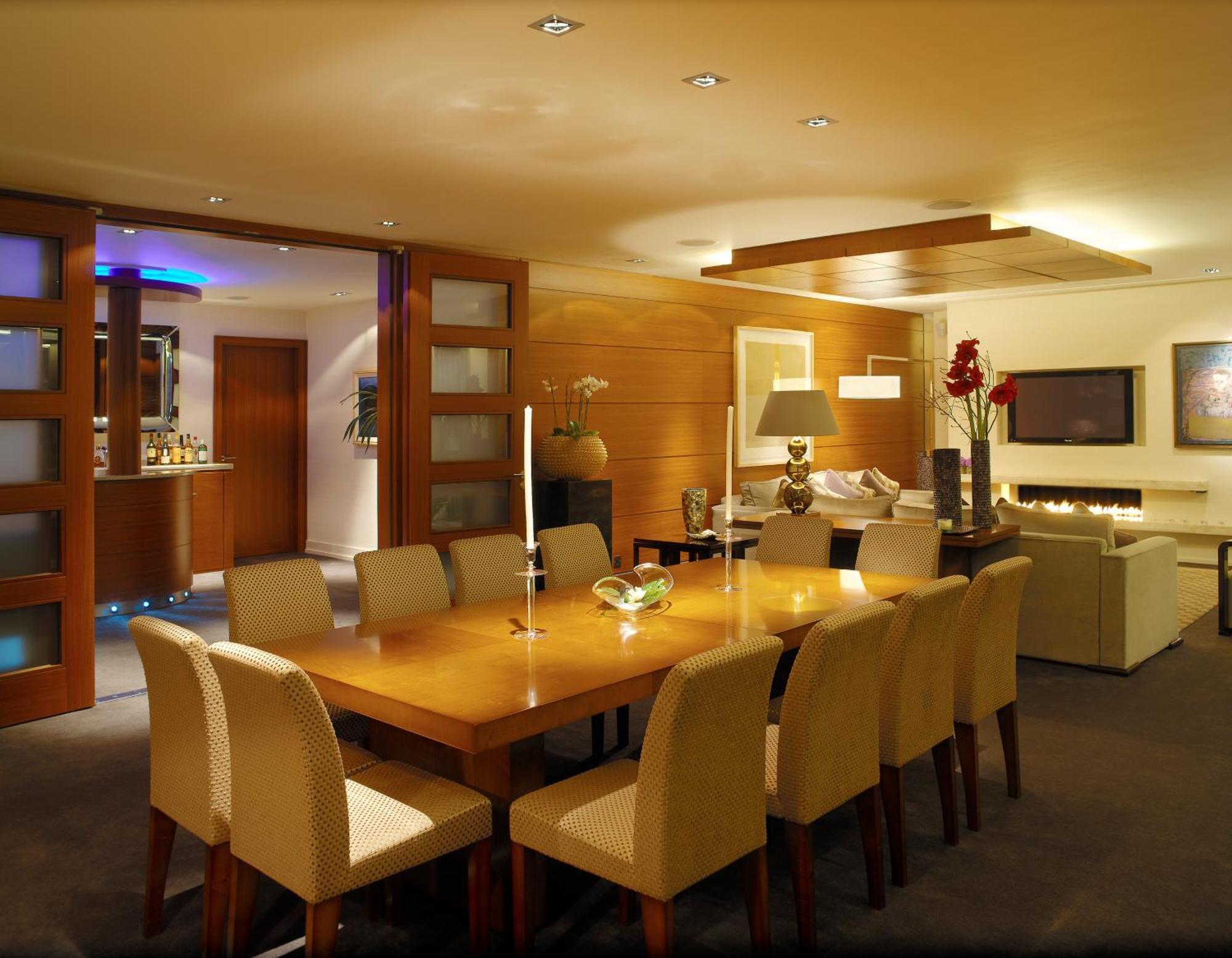 Aghadoe Heights Hotel & Spa Fossa Quarto foto The interior of the British Airways Concorde Room
